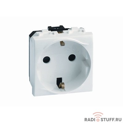 Dkc 76482R Электрическая розетка, с заземлением, со шторками, красная,2 мод.